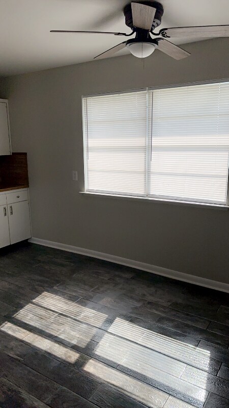 Building Photo - 313 Oak Ave