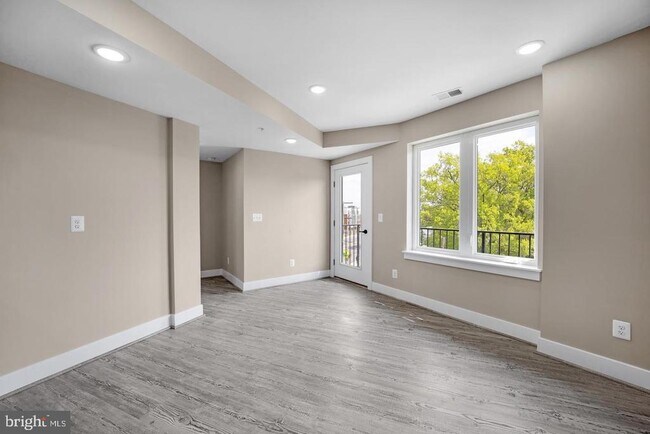 Building Photo - 1617 Rhode Island Ave NE
