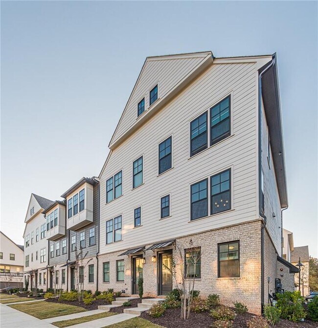 Building Photo - 6569 Beacon Dr