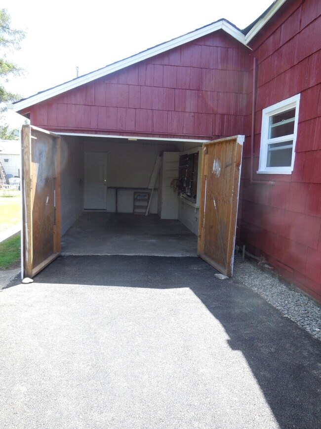 Foto del edificio - 2-Bedroom, 1-Bath Cottage