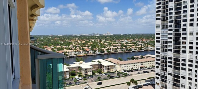 Foto del edificio - 2501 S Ocean Dr