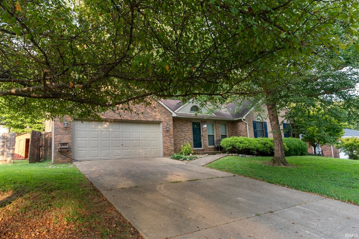 Foto principal - 5744 Spring Corner Rd