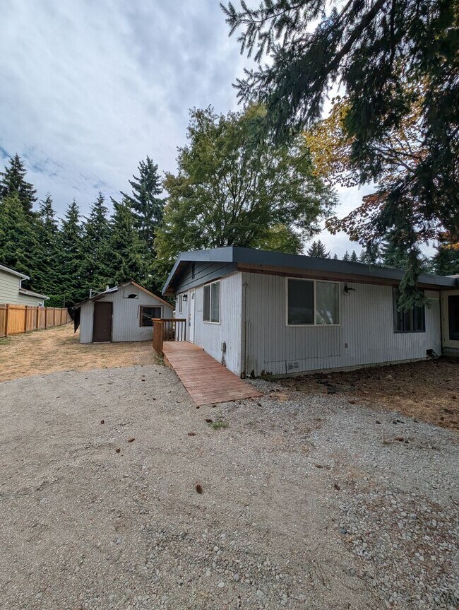 Foto del edificio - Federal Way One Bedroom Available Now! ALL...