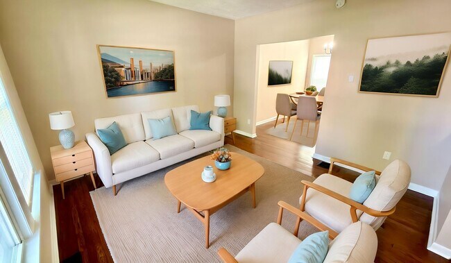 Foto del edificio - 451 Averill Ave