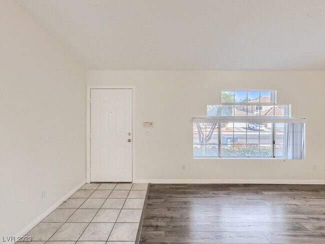 Building Photo - 2707 Coventry Green Ave