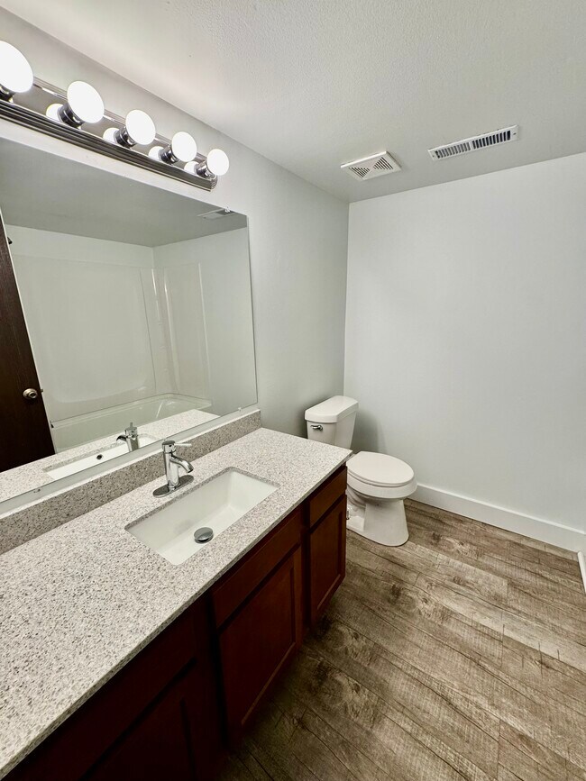 Foto del edificio - Ore Creek Apartments