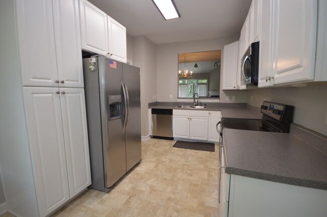 Building Photo - 3319 Philmont Dr