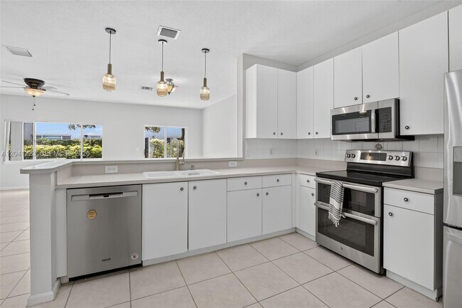 Foto del edificio - 13212 NW 7th Dr