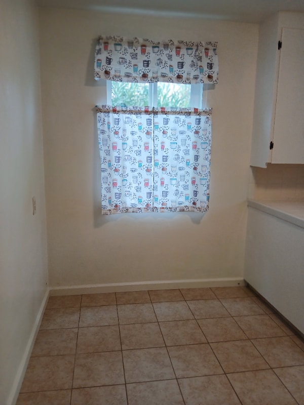 Building Photo - 823 El Terino Ave