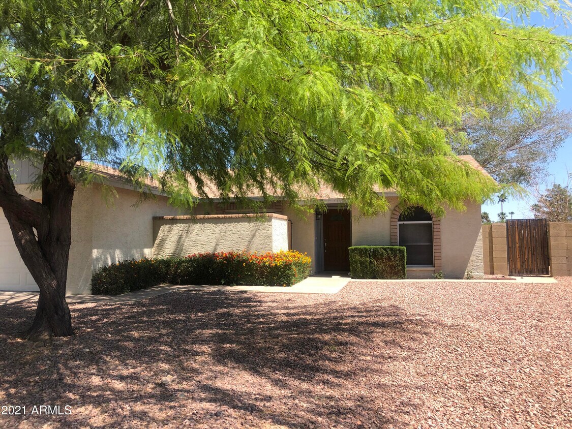 Primary Photo - 14045 N 58th St