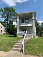 Building Photo - 1138-38.5 Oakwood Ave