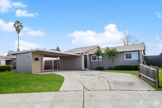 Building Photo - 145 Boggs Ct