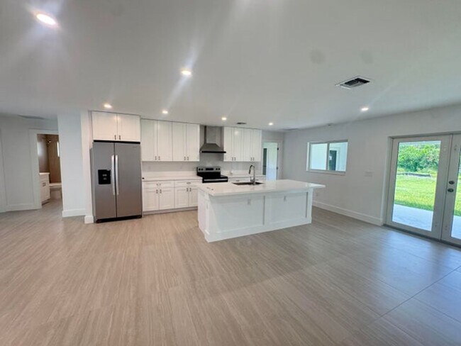 Foto del edificio - 13177 47th Ct N