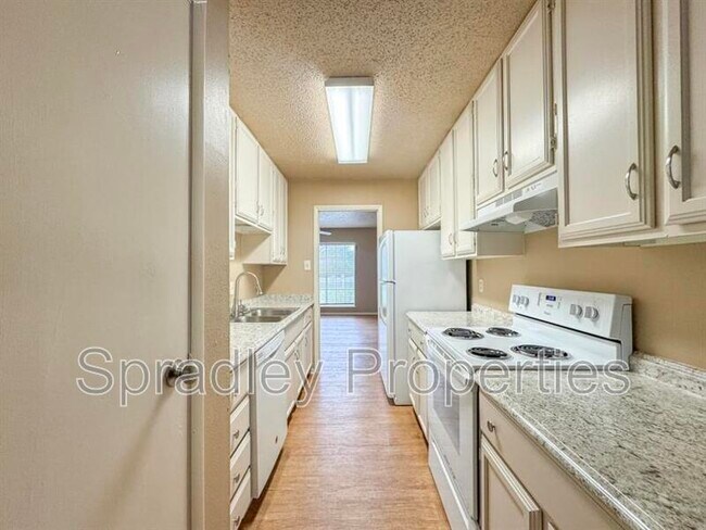 Foto del edificio - 2721 Eagle Rd