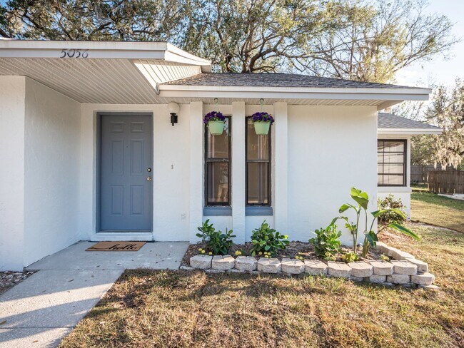 Foto del edificio - South Lakeland Duplex!