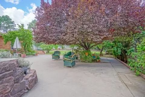 Building Photo - 713 Montclaire Dr NE