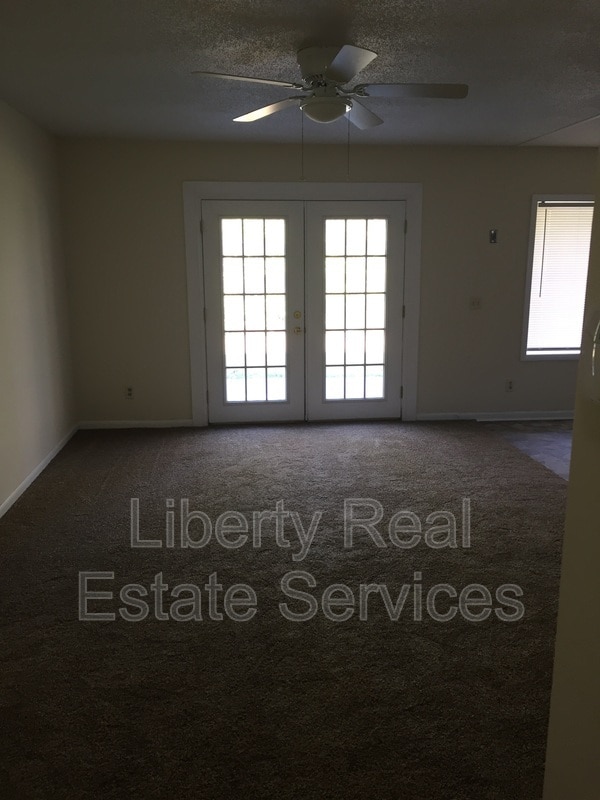 Building Photo - 909 Copeland Dr