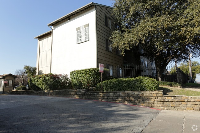 Foto del edificio - Towne Center Apartments