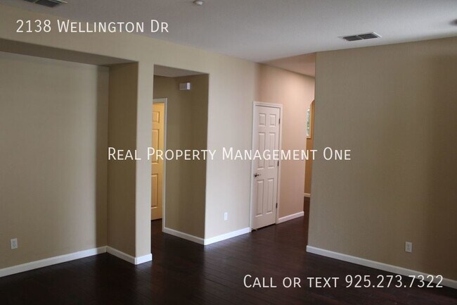 Building Photo - Gorgeous 3 Bed, 2.5 Bath plus Loft in Perf...