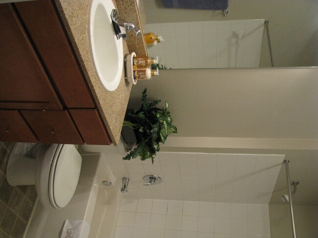 Building Photo - 1 Bedroom Available at Walker Square