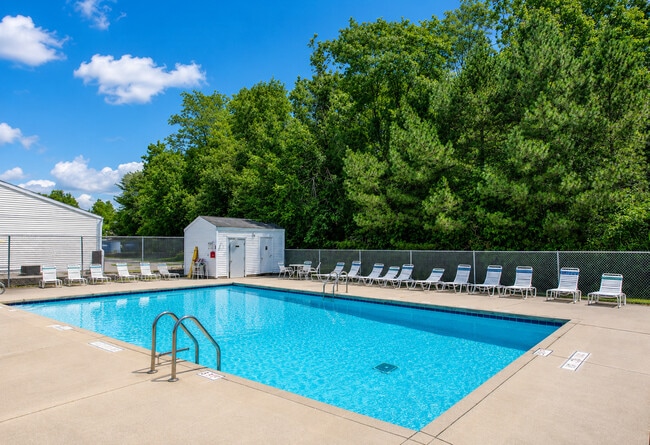Community Pool - Walnut Hill