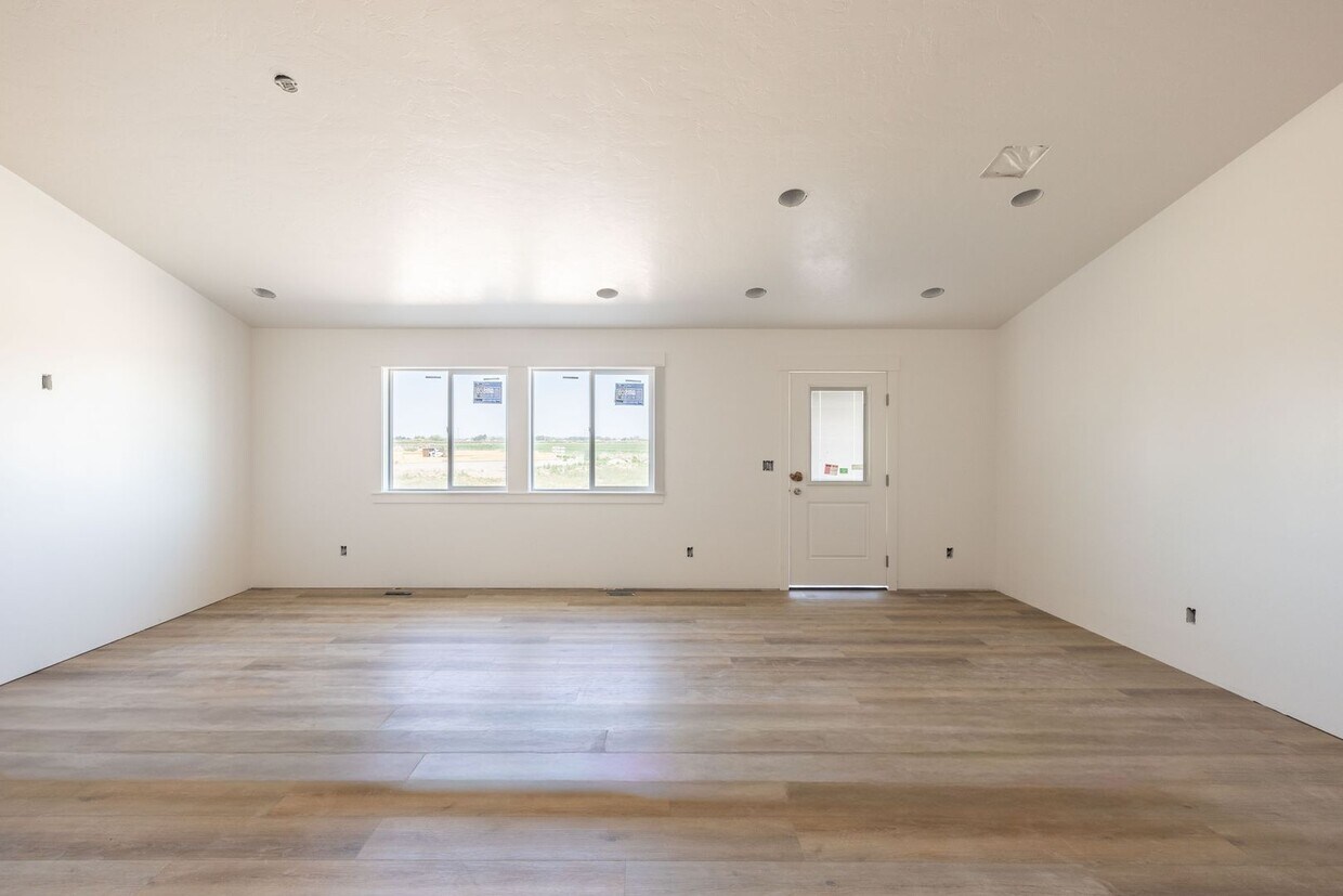 Foto del edificio - BRAND NEW 5 BED 3 BATH HOME IN IDAHO FALLS