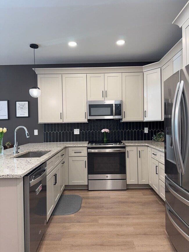 Foto del edificio - Tastefully Built Modern Durham Home