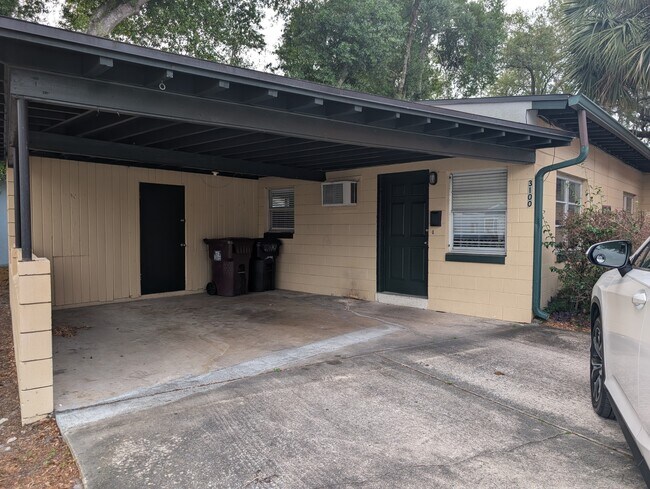 Foto del edificio - 3100 E Jefferson St
