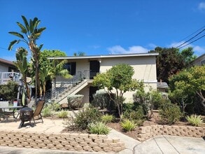 Building Photo - 1354 La Palma St