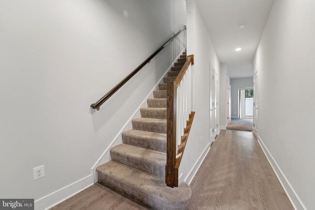 Building Photo - 7728 Lexington Ct