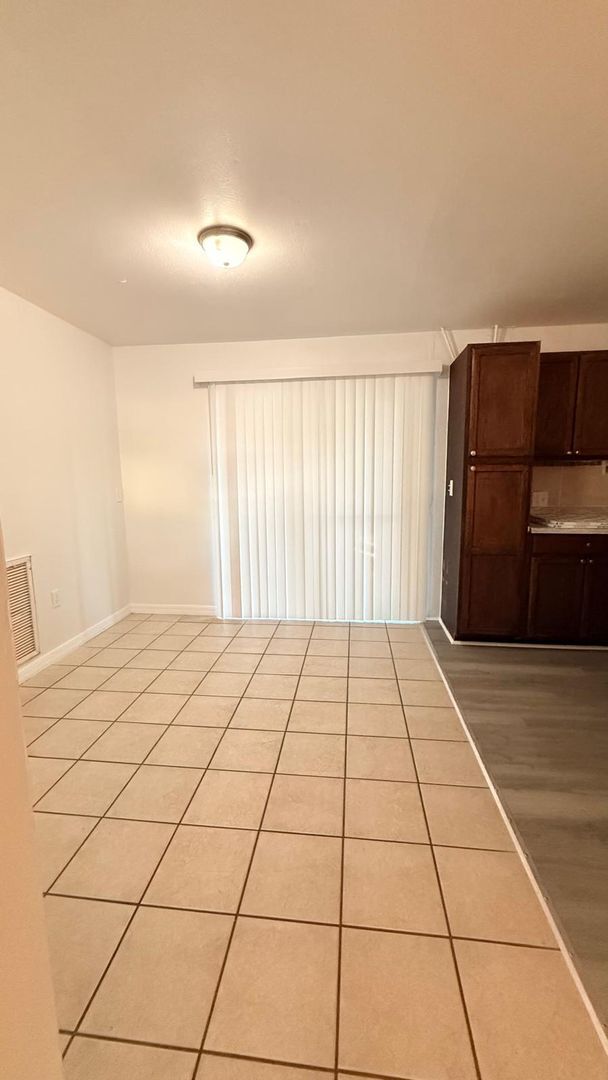 Foto del edificio - 1604 Woodlyn Dr