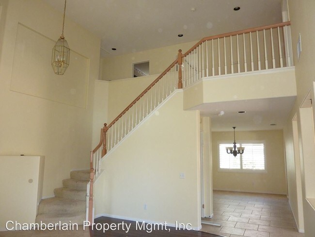 Building Photo - 414 Lupine Way