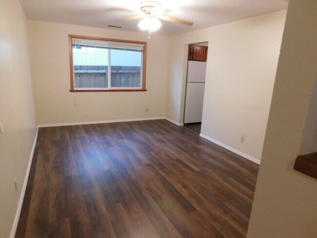 Foto del edificio - 3Bd/2Ba Single Story Home - For viewing!