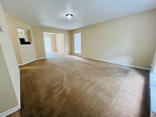 Building Photo - 5217 Elizabeth Rd