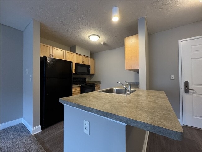 Foto del edificio - 270 Exchange Blvd