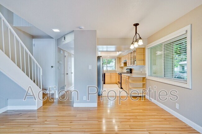 Foto del edificio - 1963 Landess Ave