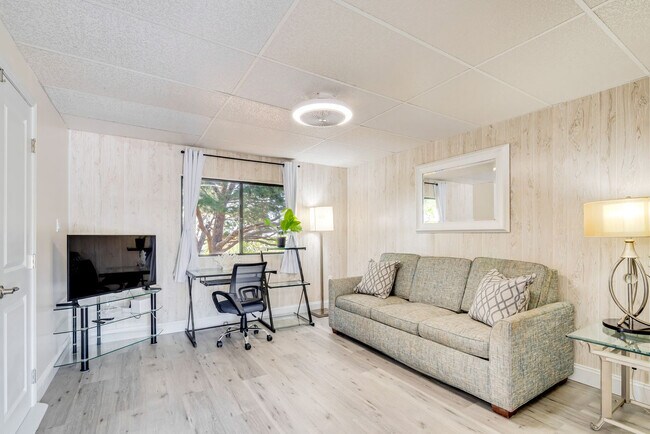 Building Photo - 1224 Dustin Dr