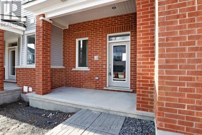 Building Photo - 371 Falsetto St