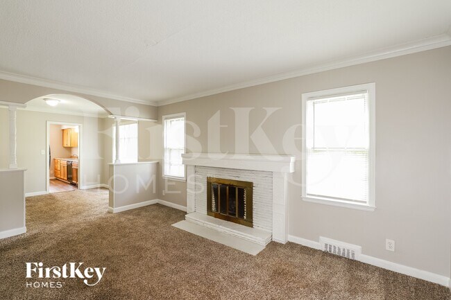 Foto del edificio - 9005 E 68 Terrace