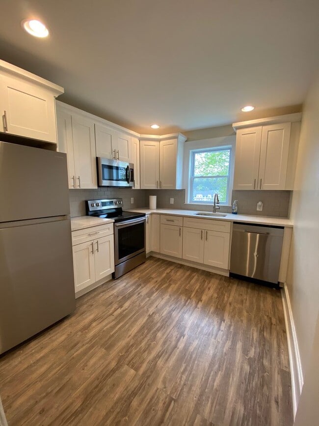 Building Photo - 311 Spring Mill Ave