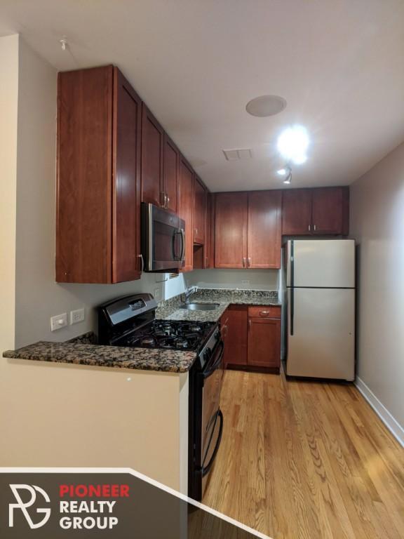 Building Photo - 1 bedroom in CHICAGO IL 60614