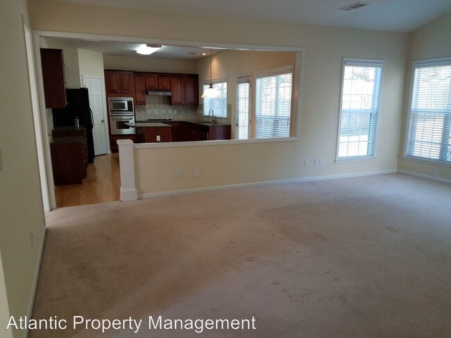 Foto del edificio - 288 Crystal Downs Way