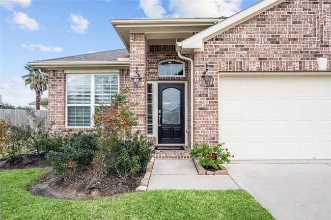 Building Photo - 107 Brazos Dr