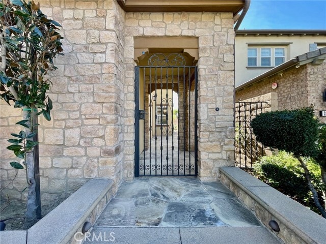 Building Photo - 2652 E Temblor Ranch Dr