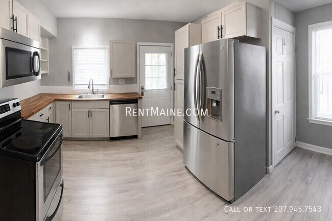 Foto del edificio - 454 S Main St