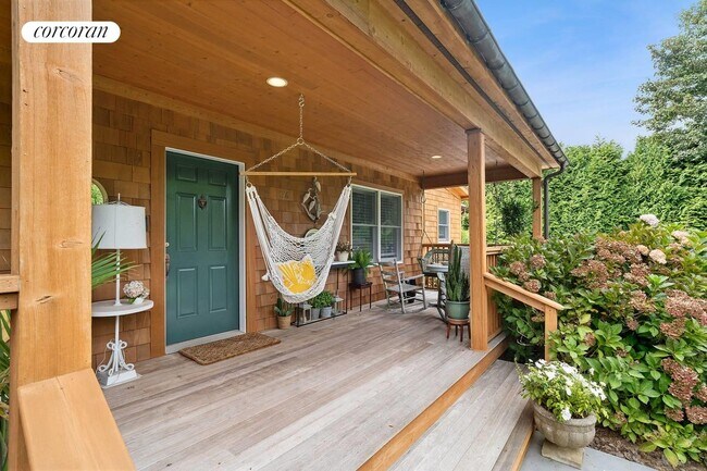Foto del edificio - 176 Bridgehampton Sag Tpke