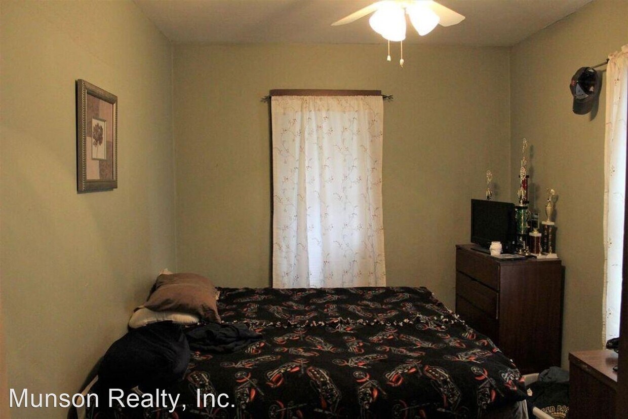 Building Photo - 4 br, 2 bath House - 1606 Denton St.
