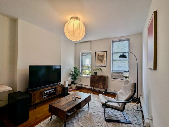 Building Photo - 374 2nd St