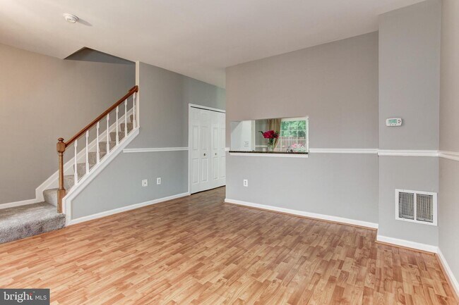 Building Photo - 7124 Westfield Ct