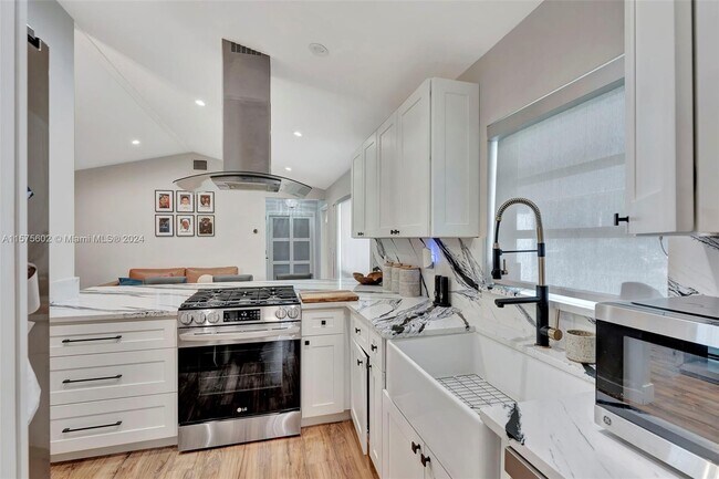 Foto del edificio - 3043 Hayes St